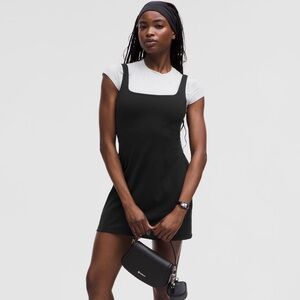 Lululemon Wunder Under SmoothCover Dress Light Support, A/B  size 6